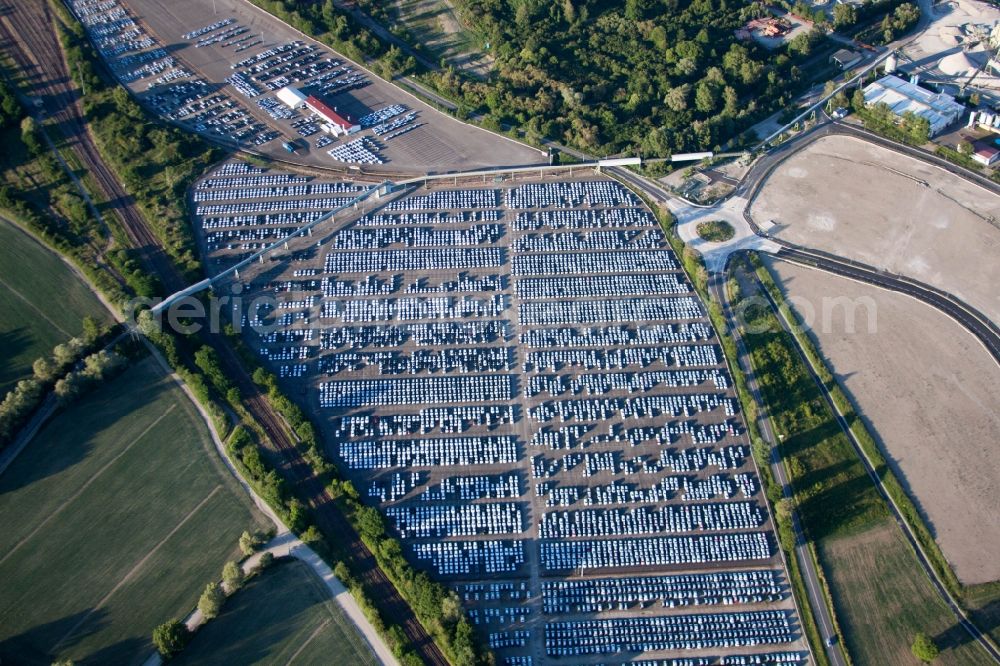 Lauterbourg from the bird's eye view: Parking and storage space for automobiles in Lauterbourg in Alsace-Champagne-Ardenne-Lorraine, France