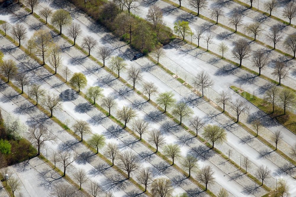 Aerial photograph München - Parking and storage space for automobiles of Muenchner Olympiastadion on Spiridon-Louis-Ring in Munich in the state Bavaria, Germany