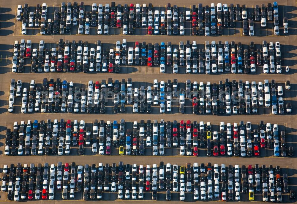 Aerial image Duisburg - Parking and storage space for automobiles in Duisburg in the state North Rhine-Westphalia