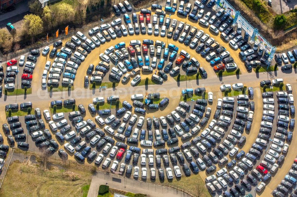 Aerial photograph Hamm - Parking and storage space for automobiles of W. Potthoff GmbH in the district Bockum-Hoevel in Hamm in the state North Rhine-Westphalia