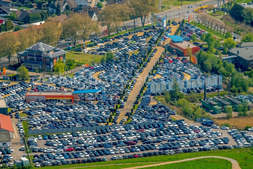 Hamm from the bird's eye view: Parking and storage space for automobiles of W. Potthoff GmbH in the district Bockum-Hoevel in Hamm in the state North Rhine-Westphalia