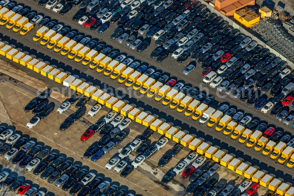 Aerial photograph Dortmund - Parking and storage space for automobiles in the district Eving in Dortmund in the state North Rhine-Westphalia, Germany