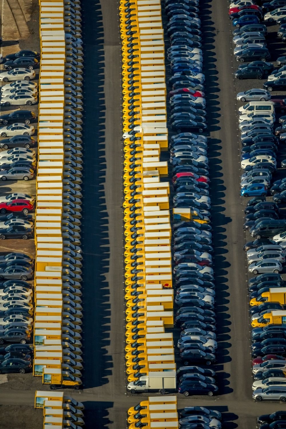 Aerial photograph Dortmund - Parking and storage space for automobiles in the district Eving in Dortmund in the state North Rhine-Westphalia, Germany