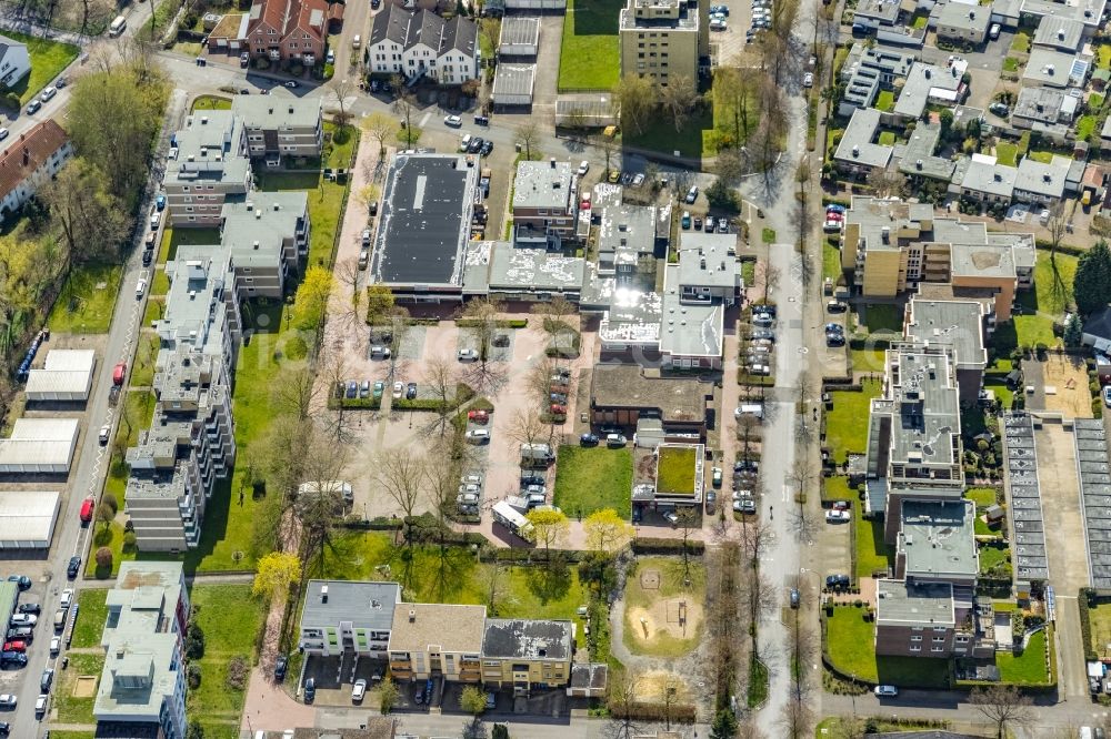 Hamm from above - Parking and storage space for automobiles on place Pelkumer Platz in the district Pelkum in Hamm at Ruhrgebiet in the state North Rhine-Westphalia, Germany