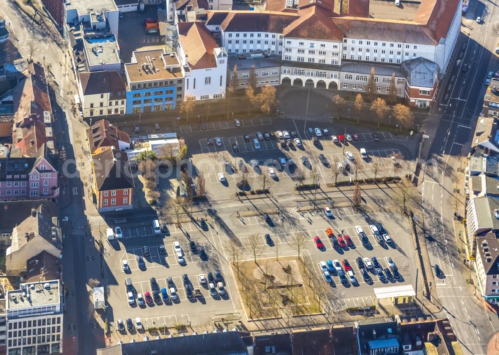 Aerial photograph Hamm - Parking and storage space for automobiles Santa-Monica-Platz at the St. Marien-Hospital in Hamm at Ruhrgebiet in the state North Rhine-Westphalia, Germany