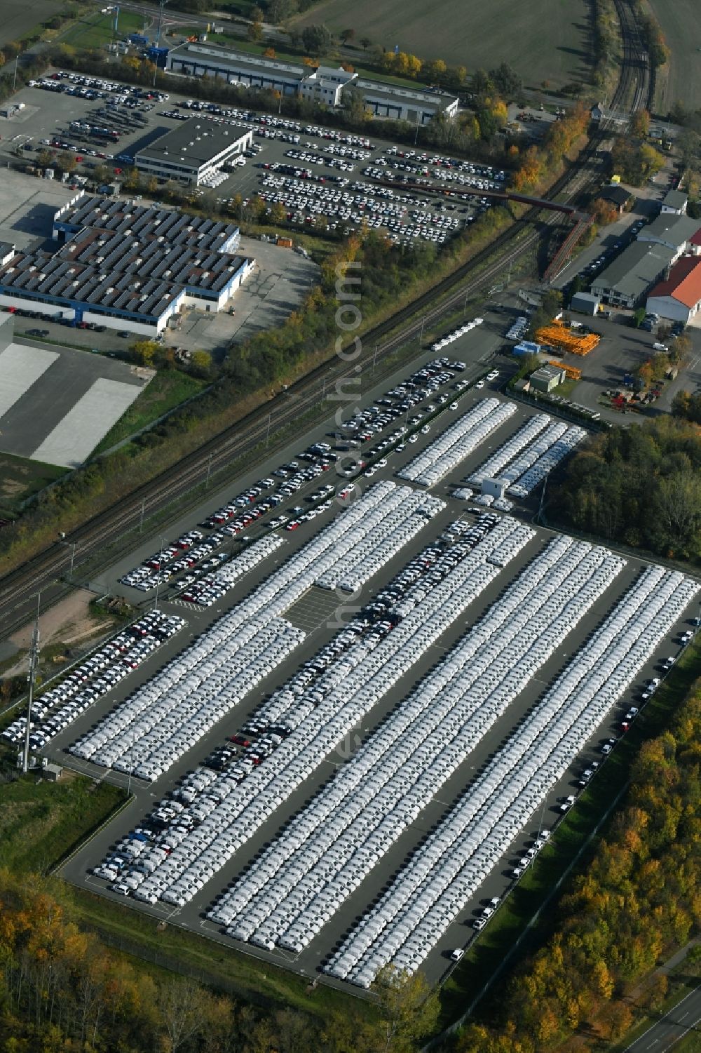 Aerial photograph Sülzetal - Parking and storage space for automobiles of BLG Autotransport GmbH & Co. KG on E.-H.-Harms-Weg in Suelzetal in the state Saxony-Anhalt, Germany