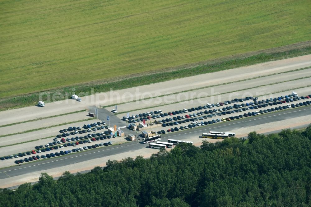 Aerial photograph Hönow - Parking and storage space for automobiles on Internationale Gartenausstellung IGA 2017 aloung the Berliner Strasse near Hoenow in the state Brandenburg, Germany