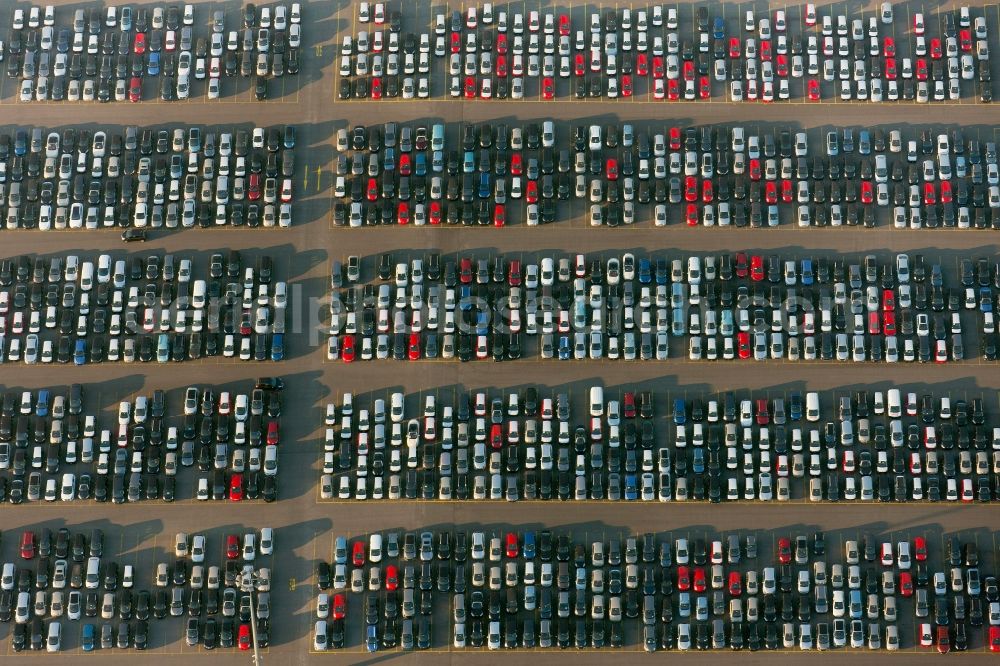 Duisburg from the bird's eye view: View of the car park of the BLG AutoTerminal Duisburg Gmbh & Co. KG in the state North Rhine-Westphalia