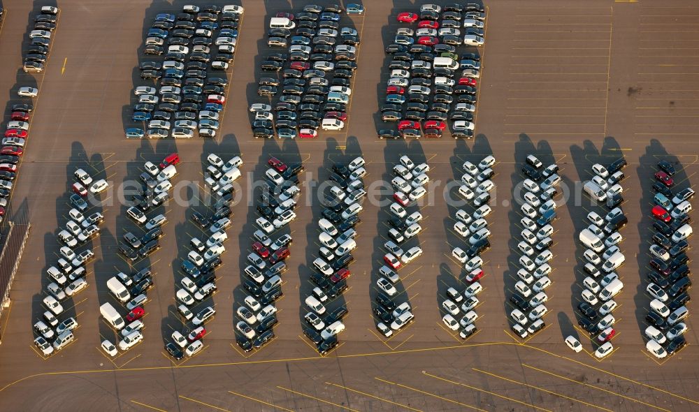 Aerial image Duisburg - View of the car park of the BLG AutoTerminal Duisburg Gmbh & Co. KG in the state North Rhine-Westphalia