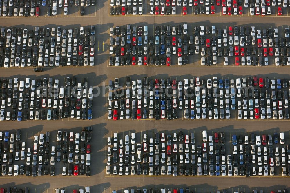 Duisburg from above - Parked cars - new cars in a parking lot of a motor vehicle importer in the new car trade in Duisburg in North Rhine-Westphalia