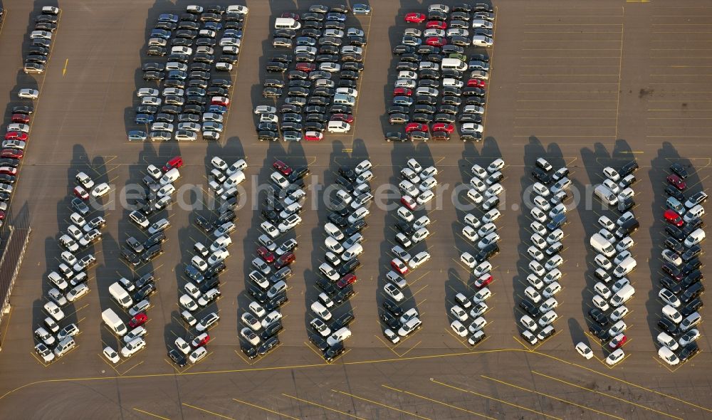 Duisburg from above - Parked cars - new cars in a parking lot of a motor vehicle importer in the new car trade in Duisburg in North Rhine-Westphalia