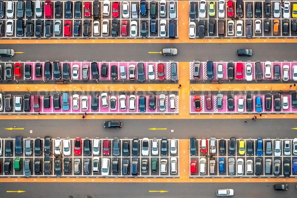 Bochum from the bird's eye view: Parking Areal on the shopping center Ruhrpark in Bochum in North Rhine-Westphalia. The site is a project of Unibail-Rodamco Germany GmbH