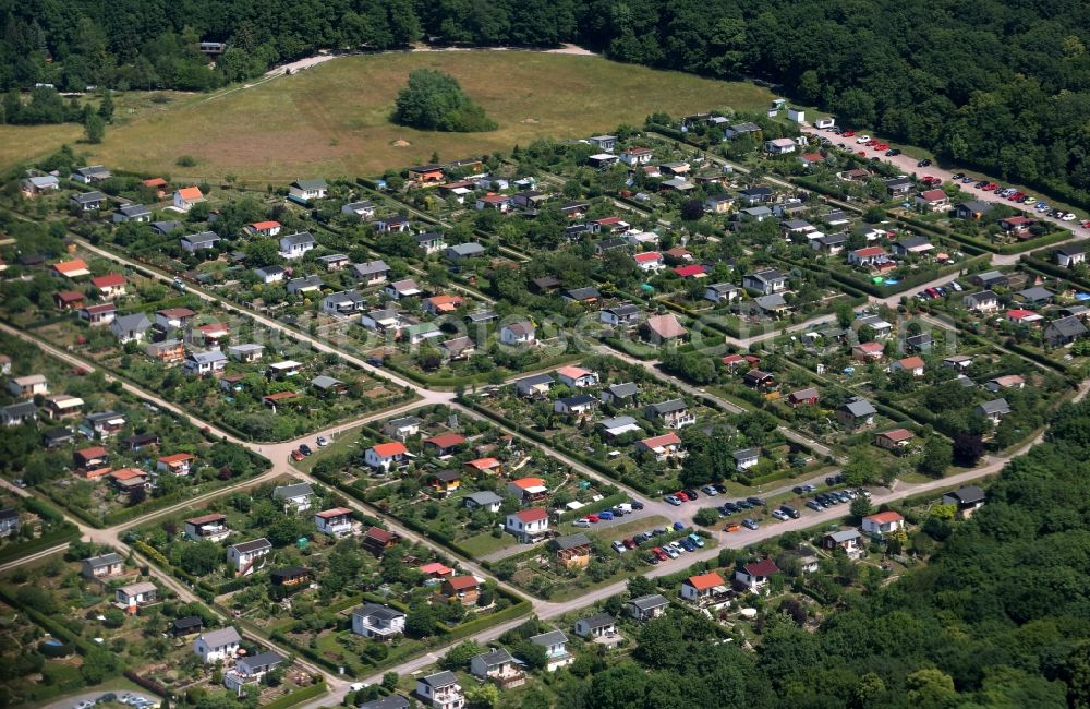 Aerial image Erfurt - Parcel of a small garden in Bischleben-Stedten in the state Thuringia