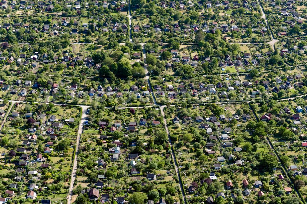 Bremen from above - Parcel of the small garden Am Kraehenberg e. V. along the course of the river Weser in Bremen in Germany