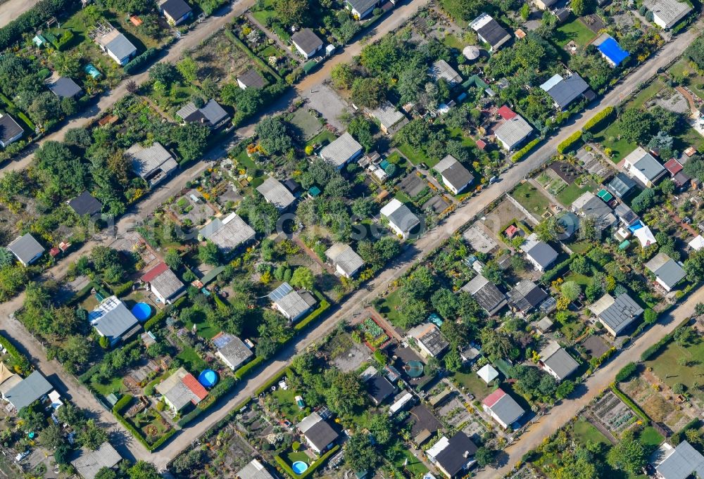 Cottbus from the bird's eye view: Parcel of a small garden on Dahlitzer Strasse in Cottbus in the state Brandenburg, Germany