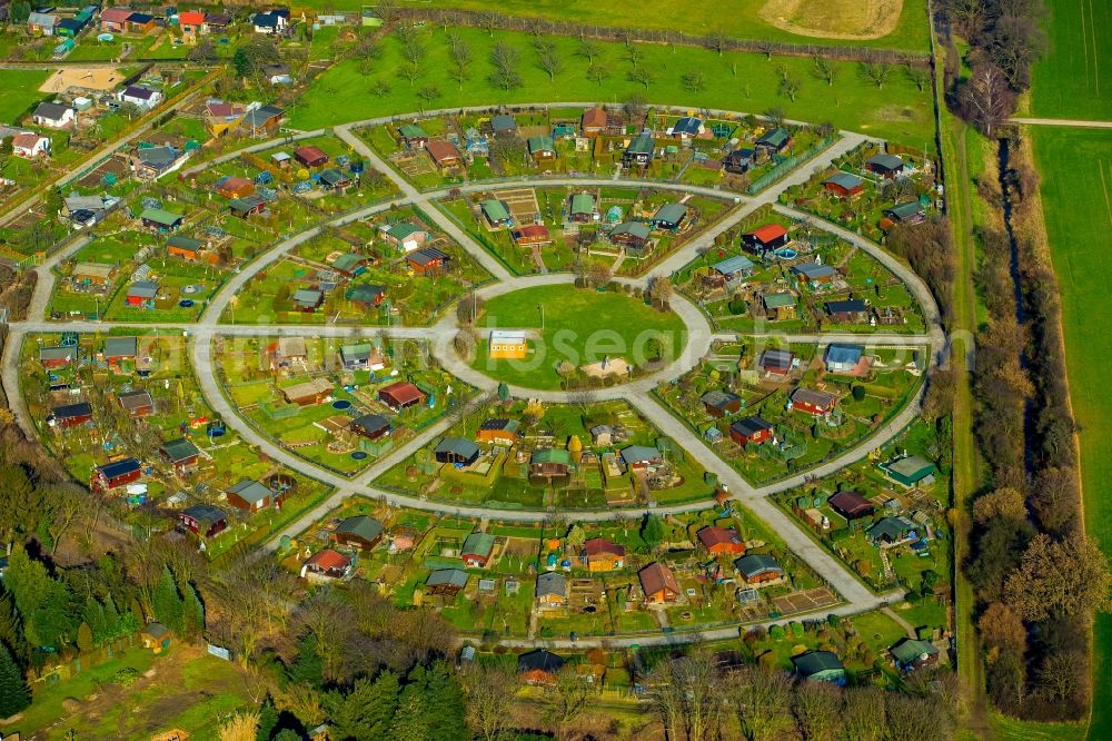 Aerial photograph Kamp-Lintfort - Parcel of a small garden in Kamp-Lintfort in the state North Rhine-Westphalia