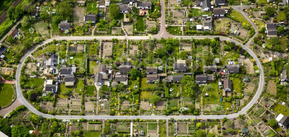 Mülheim an der Ruhr from the bird's eye view: Ruins of a small garden in Muelheim an der Ruhr in the state North Rhine-Westphalia