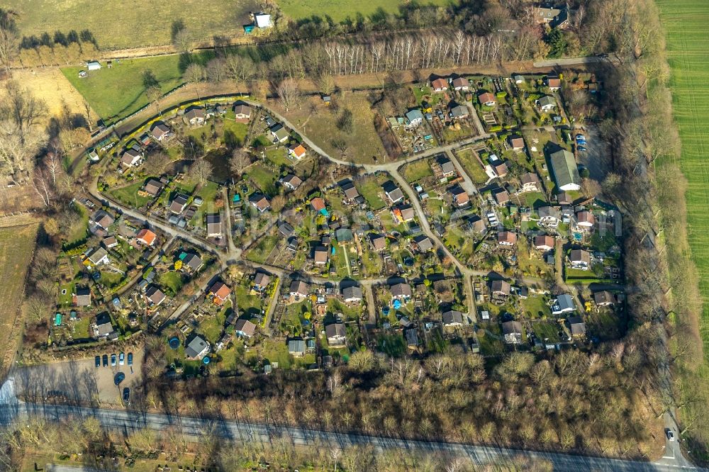 Aerial photograph Bottrop - Parcel of a small garden in the district Kirchhellen in Bottrop in the state North Rhine-Westphalia, Germany