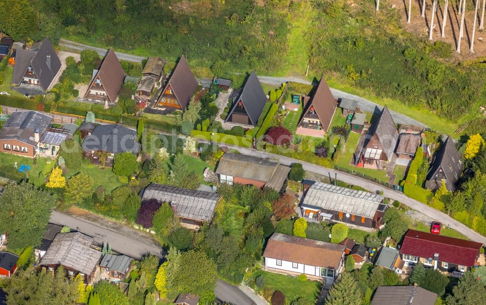 Aerial photograph Frenkhausen - Parcel of a small garden Zur Bergeshoehe in Frenkhausen in the state North Rhine-Westphalia, Germany