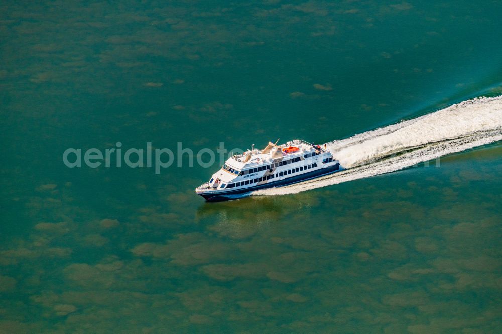 Nordstrand from the bird's eye view: Passenger ship Adler Express at full speed near the peninsula Nordstrand in the Wadden Sea in the state Schleswig-Holstein, Germany