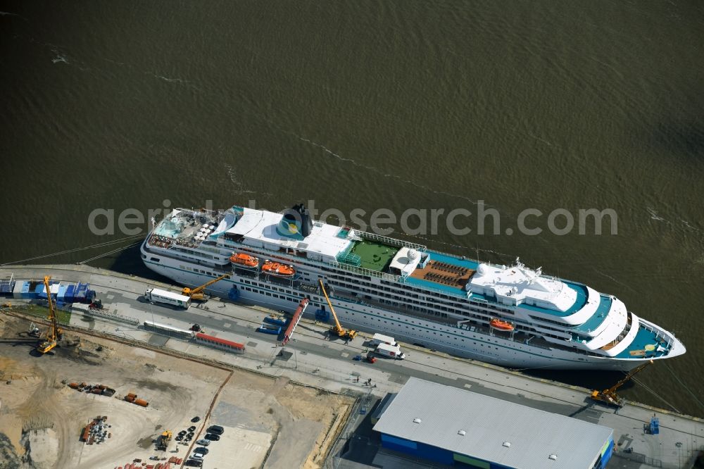 Aerial photograph Hamburg - Passenger ship MS Amadea of company Phoenix Reisen in Hamburg, Germany