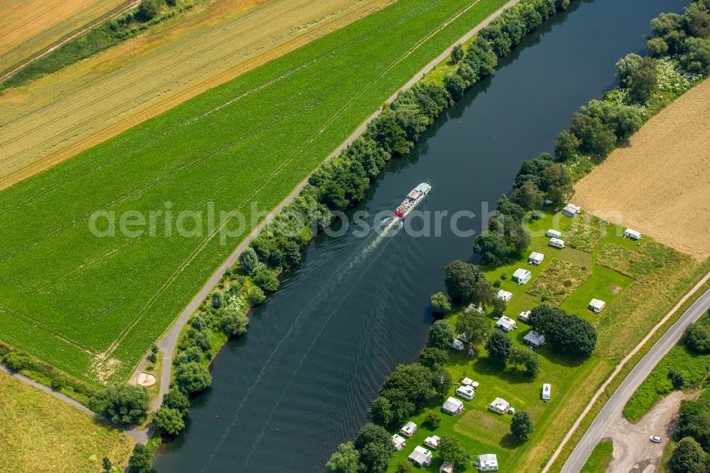 Aerial image Mülheim an der Ruhr - Passenger ship in trip on the course of the river of the Ruhr in Muelheim on the Ruhr in the state North Rhine-Westphalia