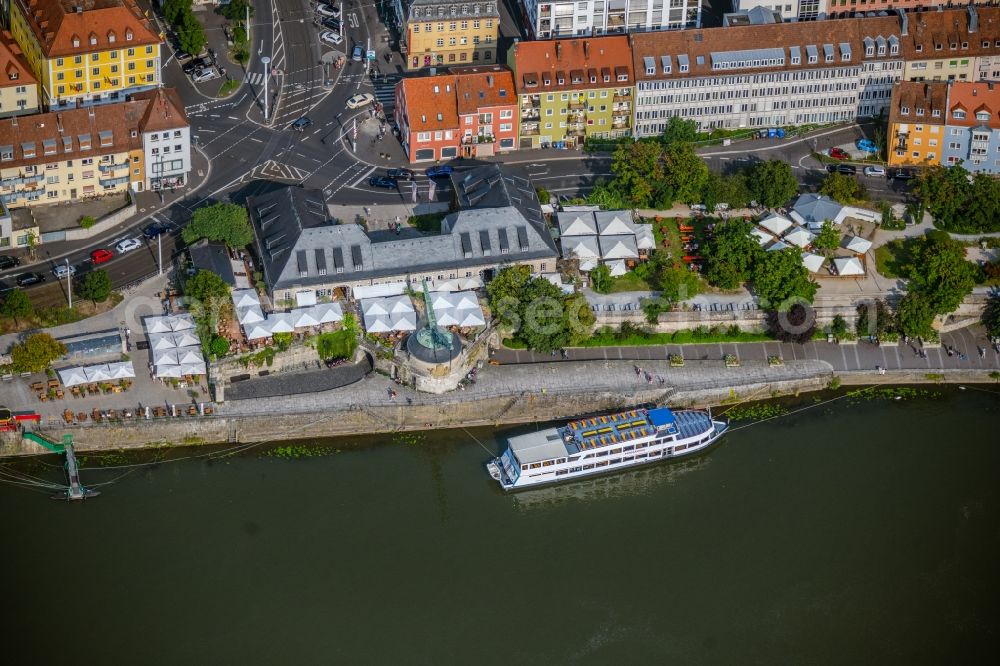 Würzburg from above - Passenger ship in front of the gastronomy - restaurant - building with the Brauerei-Gasthof Alter Kranen in the district Altstadt in Wuerzburg in the state Bavaria, Germany