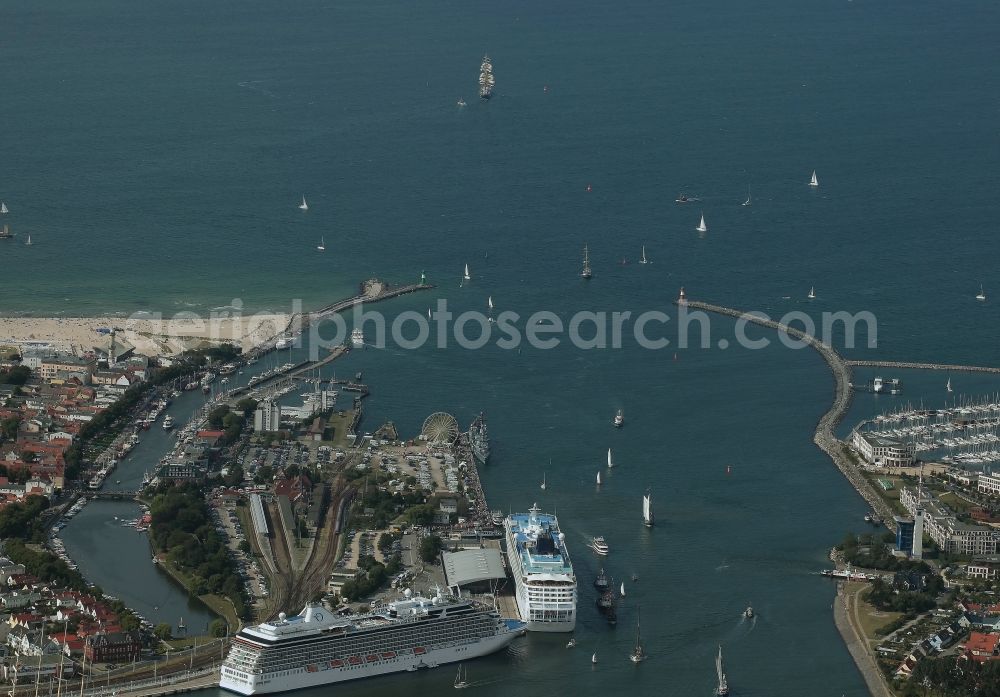 Rostock from above - Passenger ship Marina und NORWEGIAN SUN in Rostock, Warnemuende in the state Mecklenburg - Western Pomerania