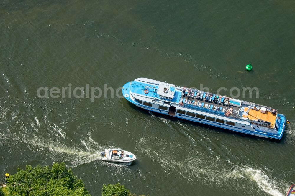 Waren (Müritz) from above - Passenger ship on the Reeckchannel in Waren (Mueritz) in the state Mecklenburg - Western Pomerania