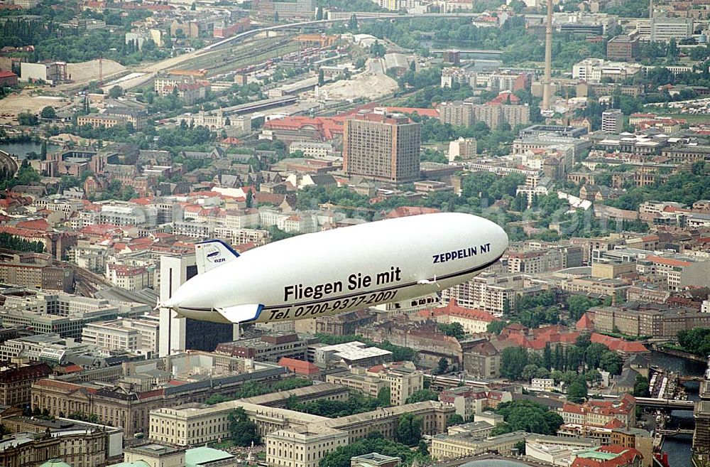 Berlin/ Tiergarten from the bird's eye view: 