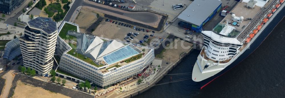 Aerial photograph Hamburg - Passenger ship and luxury liner Queen Mary 2 on Chicagokai - Strandkai in Hamburg