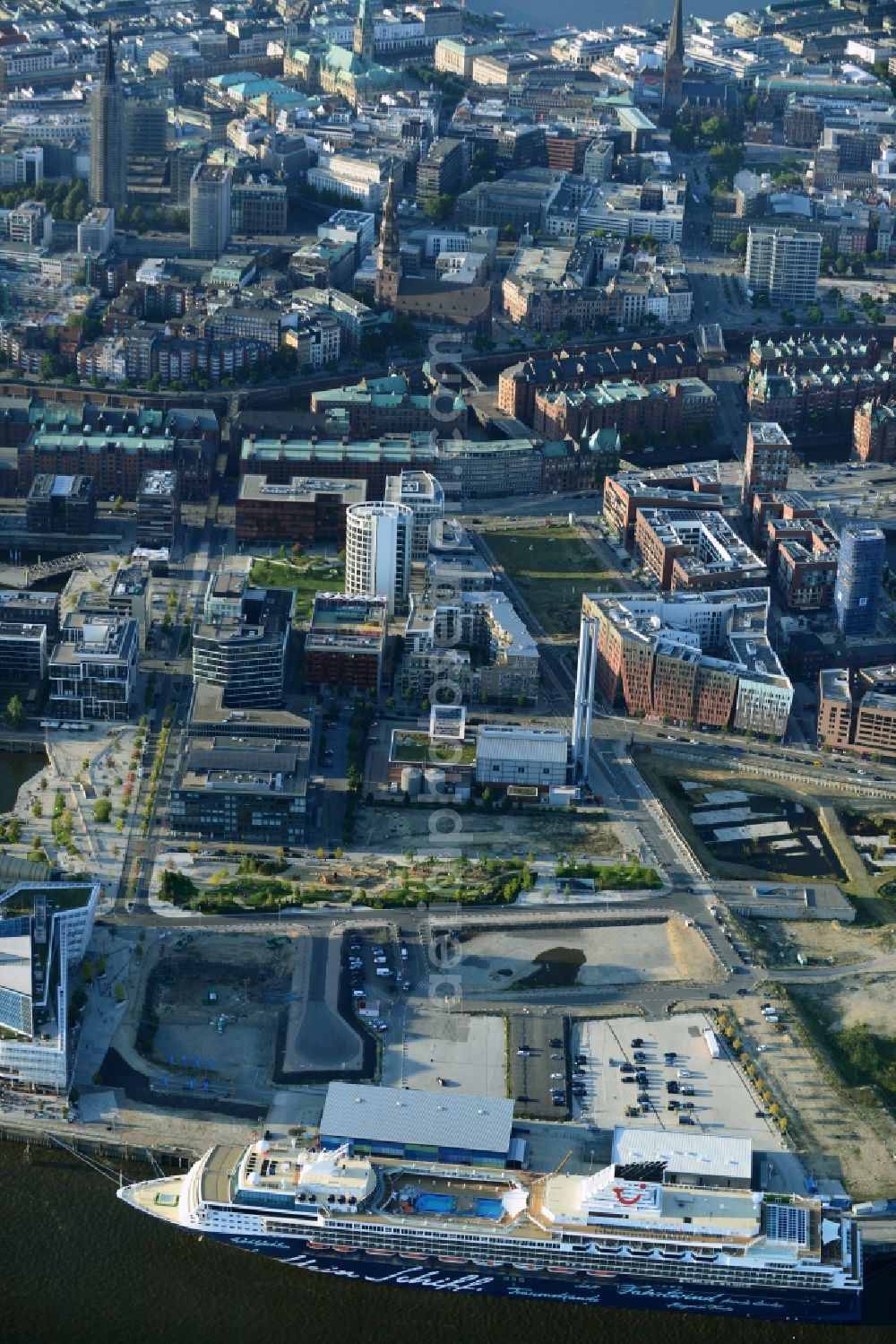 Aerial photograph Hamburg - Passenger ship Mein Schiff 2 owned by TUI Cruises on Cruise Terminal on the banks of the Elbe in Hamburg