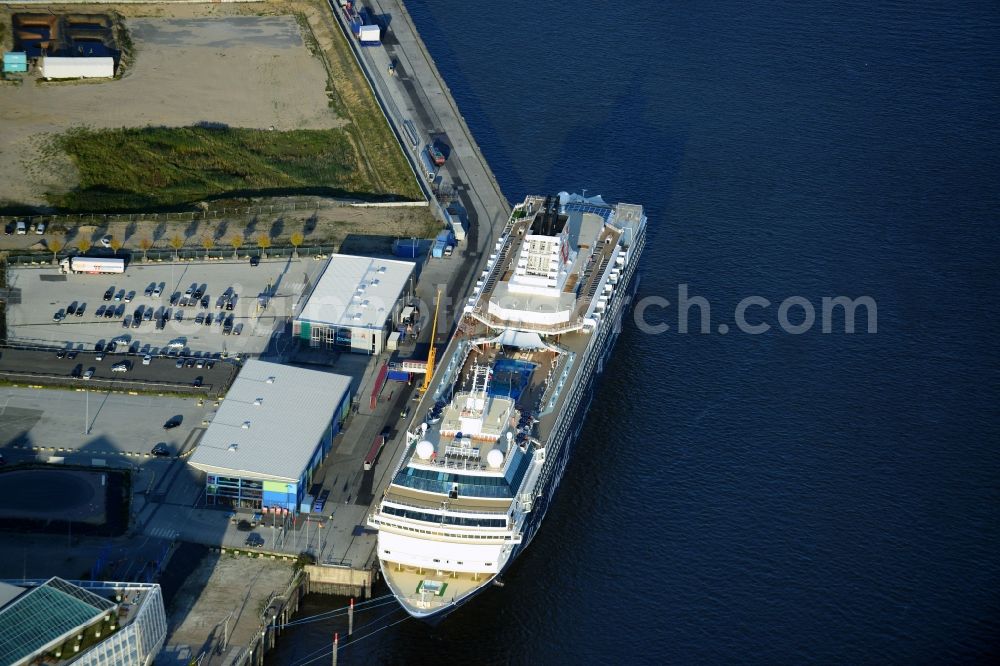 Hamburg from the bird's eye view: Passenger ship Mein Schiff 2 owned by TUI Cruises on Cruise Terminal on the banks of the Elbe in Hamburg