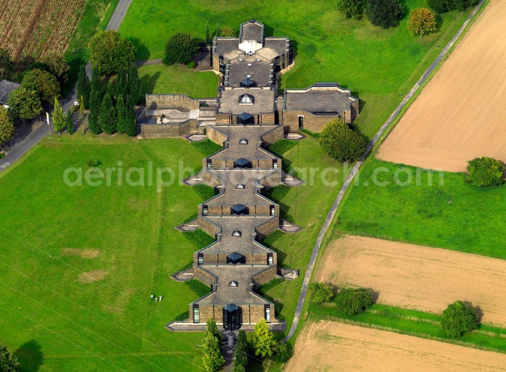 Vallendar from the bird's eye view: Pater-Kentenich-House on Schoenstatt Mountain in Vallendar in the state Rhineland-Palatinate. Several educational facilities and the church building of the Schoenstatt Movement are located on a hill in the North of Vallendar. The architectural important brown compound is surrounded by forest and woods