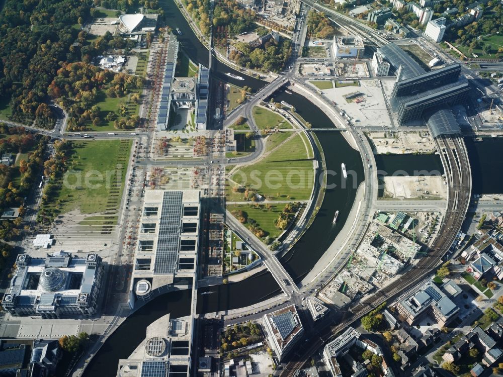 Berlin from the bird's eye view: Paul Loebe Haus in Berlin Tiergarten. The Paul Loebe House is a functional building in modern architectural style of the German Bundestag in Berlin's government district