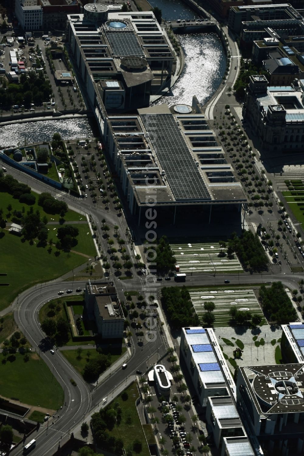 Aerial image Berlin - Paul Loebe Haus in Berlin Tiergarten. The Paul Loebe House is a functional building in modern architectural style of the German Bundestag in Berlin's government district