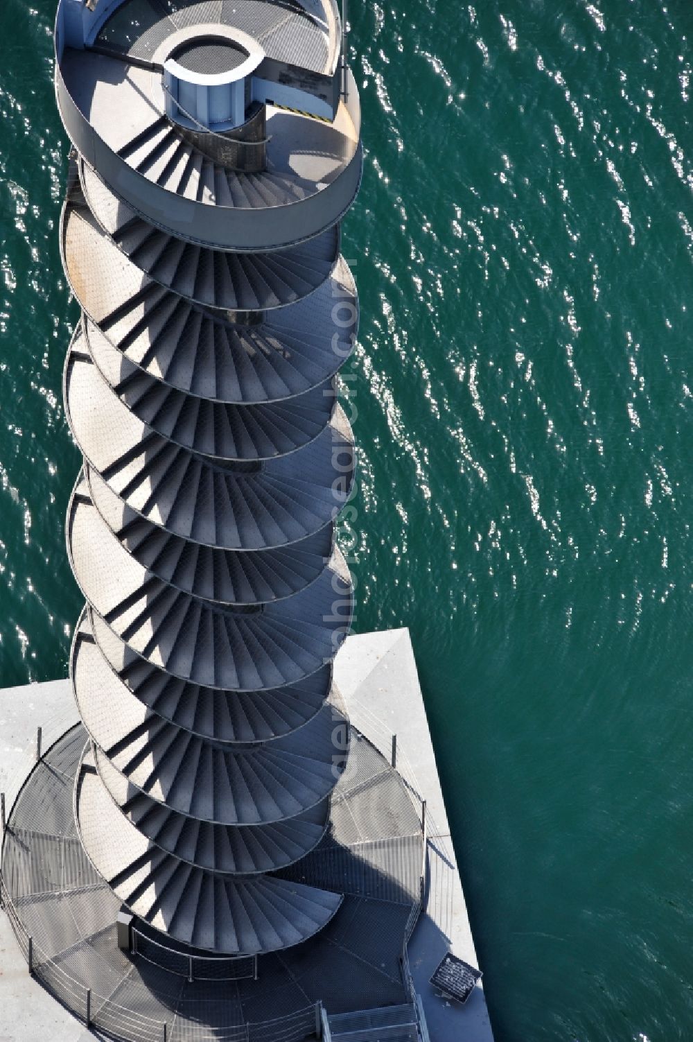 Bitterfeld from above - Goitzsche landmark, the tower level with the pier Goitzsche lake near Bitterfeld