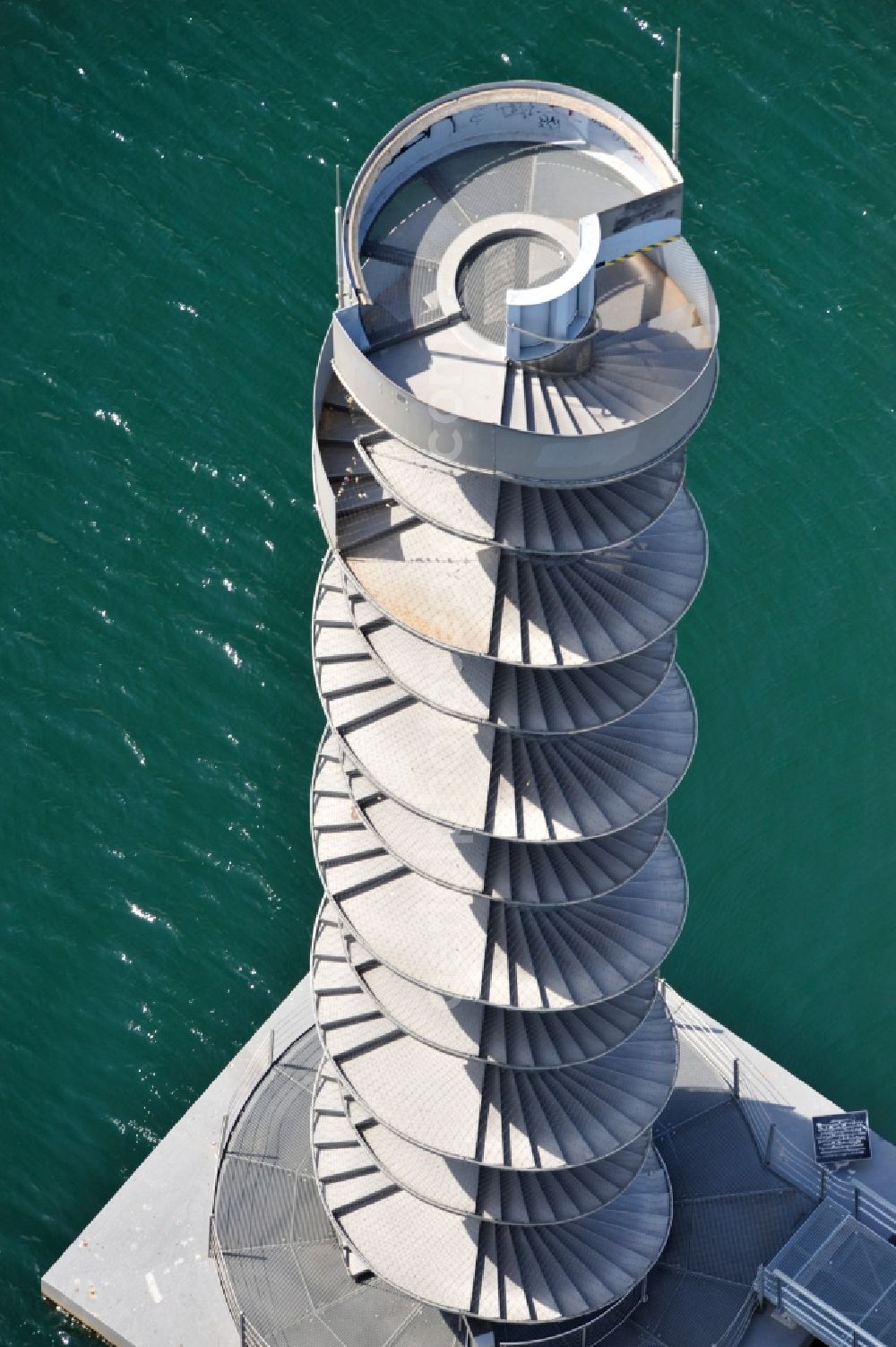 Bitterfeld from the bird's eye view: Goitzsche landmark, the tower level with the pier Goitzsche lake near Bitterfeld