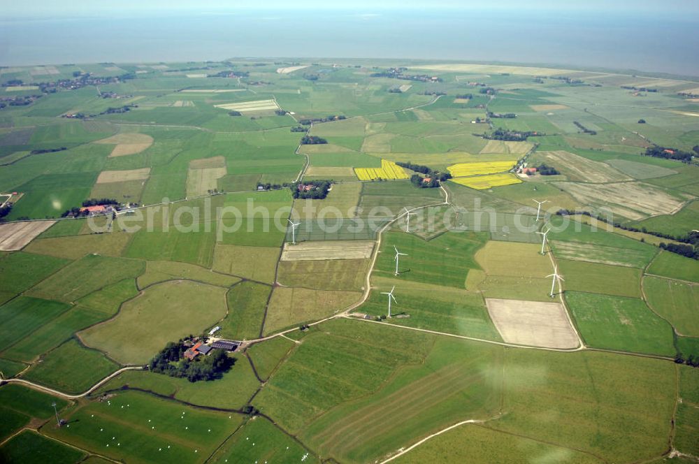 Langwarden from the bird's eye view: Blick über den Nord-Westen der Halbinsel Butjadingen Richtung Langwarden. Die Halbinsel liegt in Niedersachsen und direkt an der Nordsee, Kontakt: