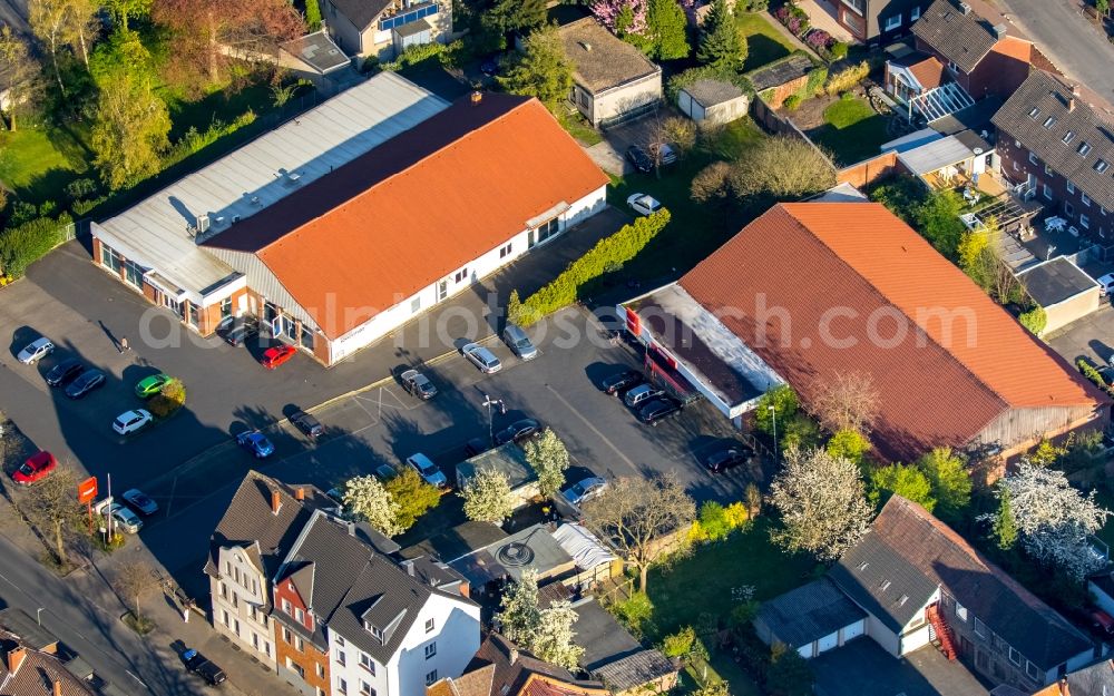 Aerial image Hamm - Penny Markt discount supermarket, Power Sun Company sun studio and Volksbank bank branch on Bockumer Weg in Hamm in the state of North Rhine-Westphalia