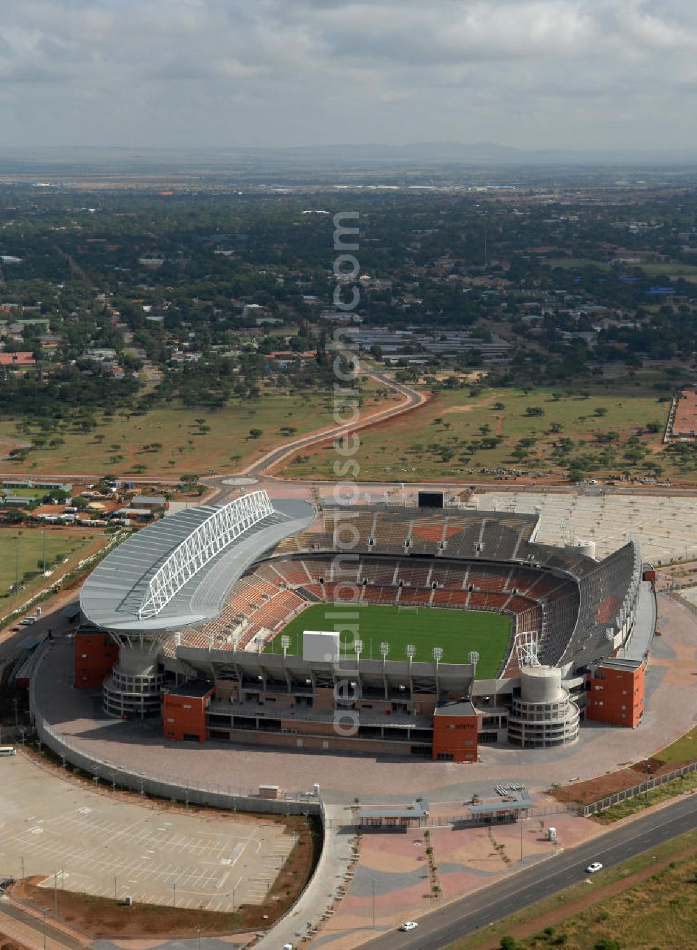 Polokwane from above - Blick auf das Peter-Mokaba-Stadion in Polokwane in der Provinz Limpopo in Südafrika, erbaut zur Fußball-Weltmeisterschaft. View of the Peter - Mokaba - Stadium in Polokwane in South Africa for the FIFA World Cup 2010.