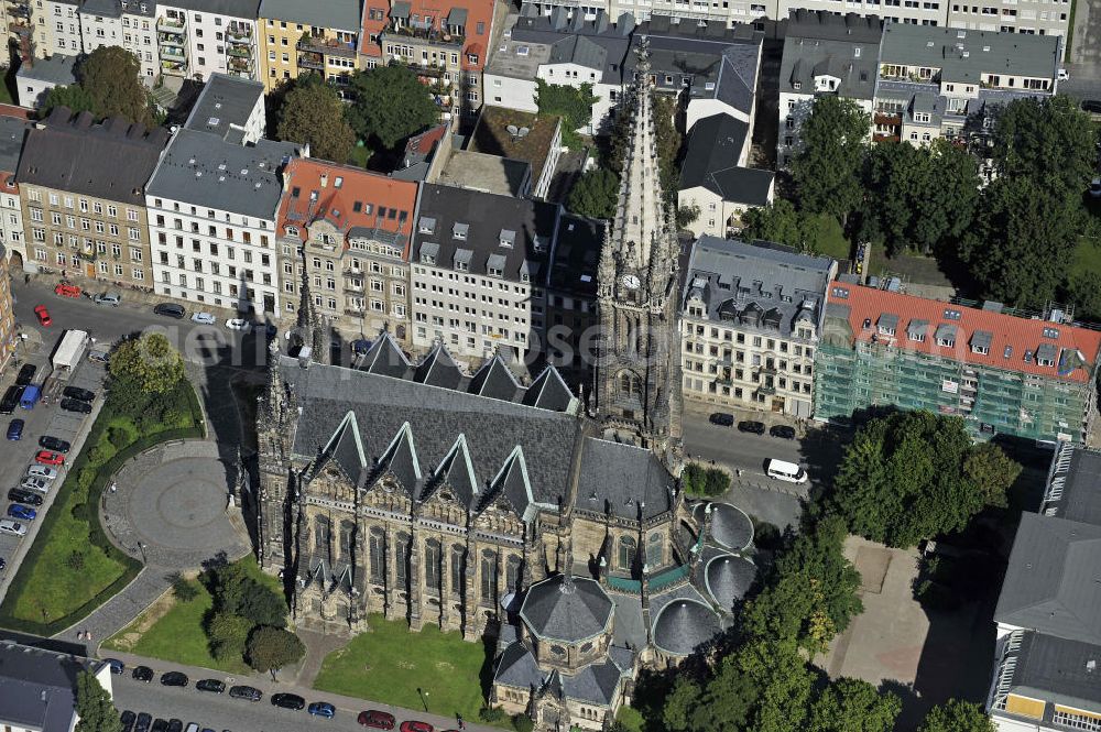 Leipzig from the bird's eye view: Blick auf die evangelisch-lutherische Peterskirche. Die Kirche wurde 1885 eingeweiht und besitzt mit 88 m den höchsten Kirchturm der Stadt. View of the Evangelical Lutheran Church of St. Peter. The church was consecrated in 1885 and has with 88 m the highest church tower in the city.