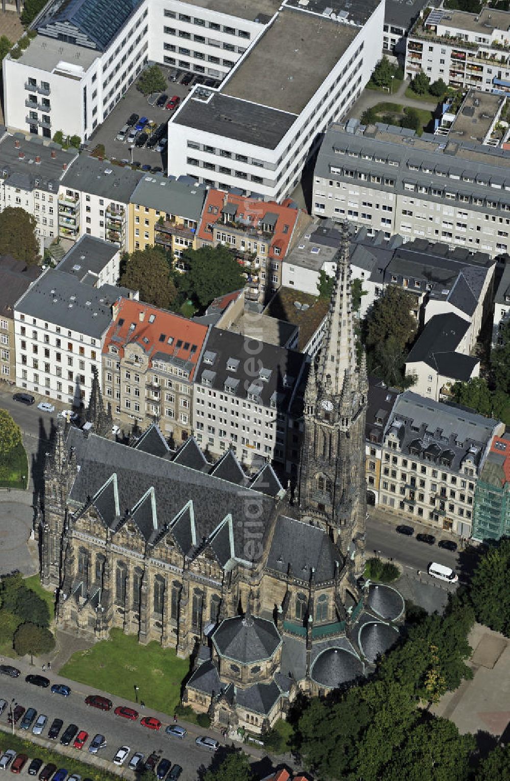 Aerial image Leipzig - Blick auf die evangelisch-lutherische Peterskirche. Die Kirche wurde 1885 eingeweiht und besitzt mit 88 m den höchsten Kirchturm der Stadt. View of the Evangelical Lutheran Church of St. Peter. The church was consecrated in 1885 and has with 88 m the highest church tower in the city.