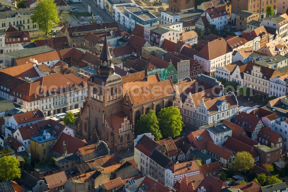 Aerial photograph Güstrow - View of the parish church St. Marien in Guestrow in the state Mecklenburg-West Pomerania