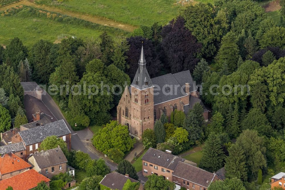 Erkelenz OT Borschmich from above - View of Parish St.Martinus in Borsch me, the discontinued district of Erkelenz on the edge of lignite mining Garzweiler I at Erkelenz in the state of North Rhine-Westphalia