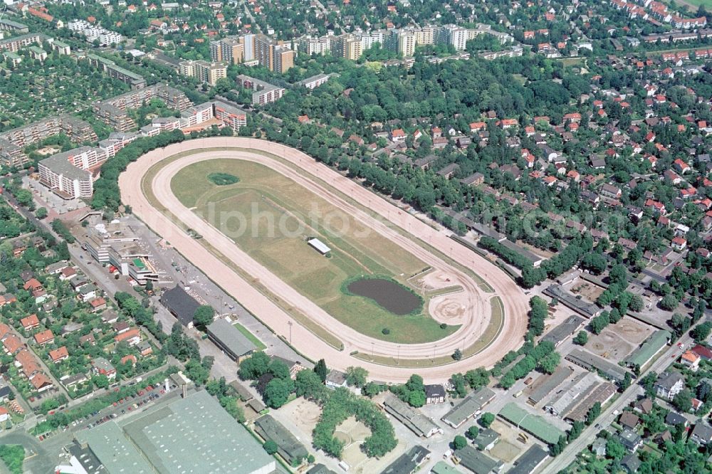 Aerial photograph Berlin Mariendorf - Equestrian facility of trotting racetrack Mariendorf in Berlin