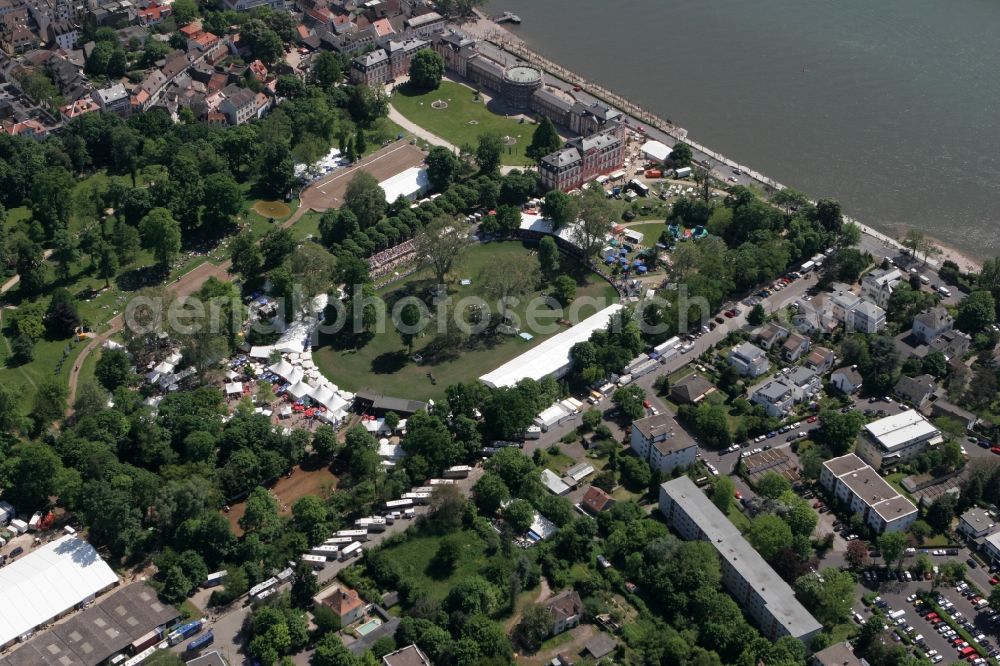 Aerial photograph Wiesbaden - Annual whitsun tournament in rinding 2008 at the castle Biebrich at the riverside of the Rhine in Wiesbaden in Hesse