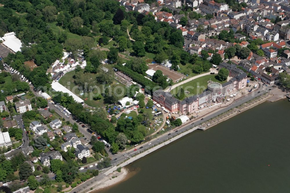 Wiesbaden from the bird's eye view: Annual whitsun tournament in rinding 2008 at the castle Biebrich at the riverside of the Rhine in Wiesbaden in Hesse