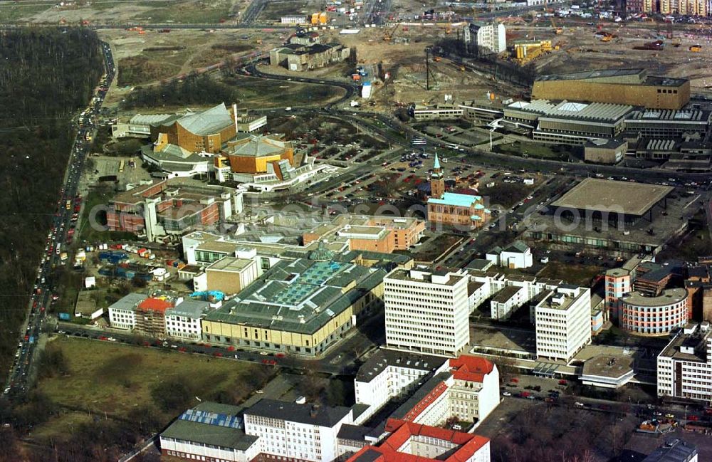 Berlin - Tiergarten from the bird's eye view: 26.03.1995 Philharmonie und Kulturforum südlich des Baufeldes zum Potsdamer Platz in Berlin - Tiergarten