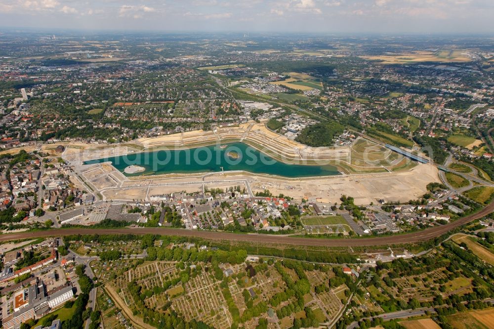 Aerial image Dortmund - Phoenix Lake in the district Horde on the former site of the Hermannshuette to create a large lake with residential areas